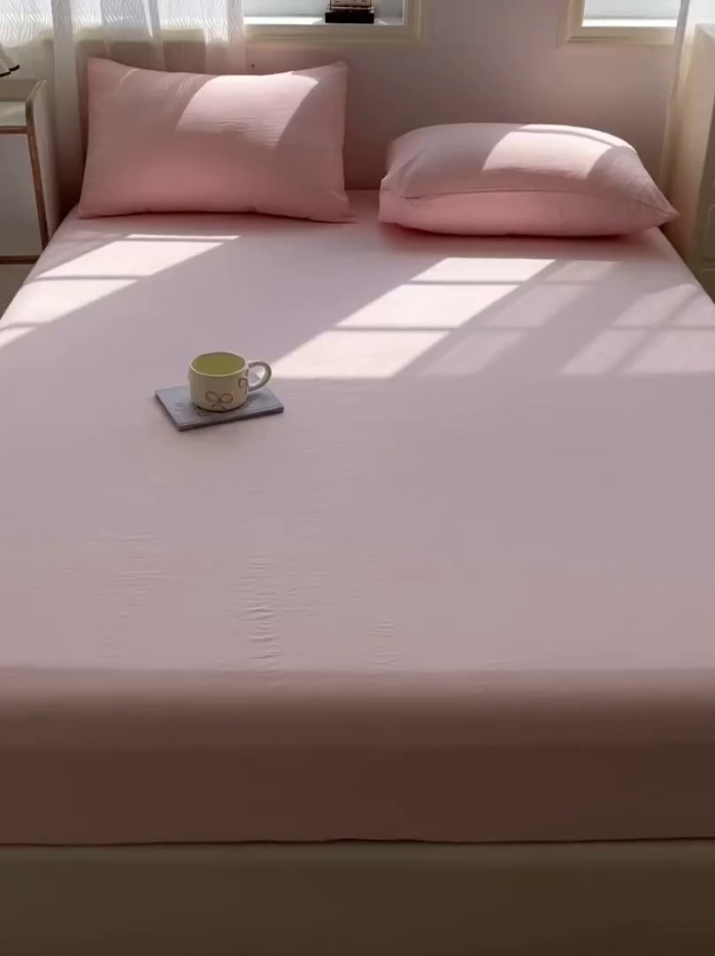 91家纺网 家纺一手货源 找家纺 温眠家纺 2025新款纯色格子高克重水洗棉床笠全包围防滑床罩保护套单床笠 奶粉