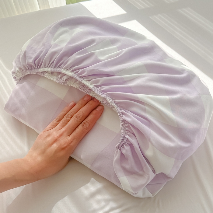 91家纺网 家纺一手货源 找家纺 温眠家纺 2025新款纯色格子高克重水洗棉床笠全包围防滑床罩保护套单床笠 奶酪葡萄