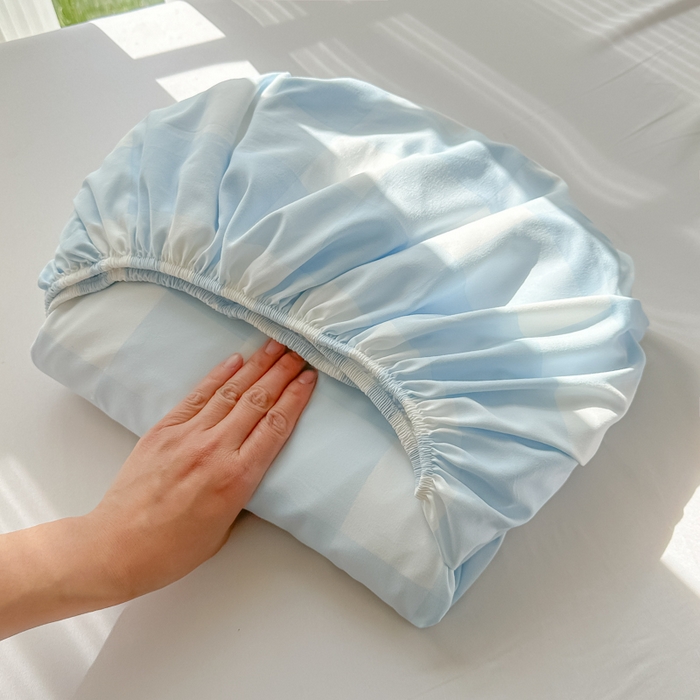 91家纺网 家纺一手货源 找家纺 温眠家纺 2025新款纯色格子高克重水洗棉床笠全包围防滑床罩保护套单床笠 奶盐气泡