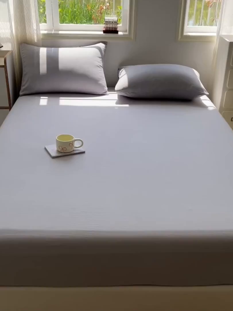 91家纺网 家纺一手货源 找家纺 温眠家纺 2025新款纯色格子高克重水洗棉床笠全包围防滑床罩保护套单床笠 浅灰