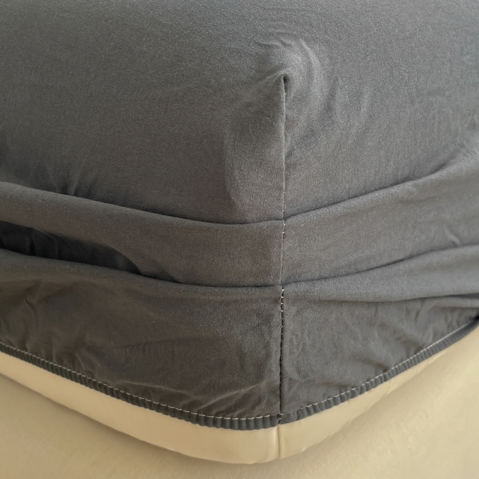 91家纺网 家纺一手货源 找家纺 温眠家纺 2025新款纯色格子高克重水洗棉床笠全包围防滑床罩保护套单床笠 深灰