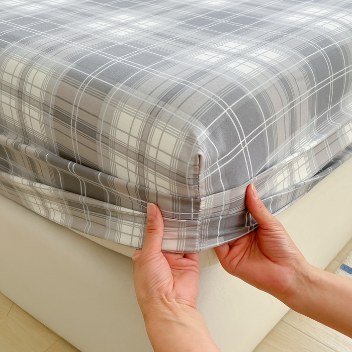 91家纺网 家纺一手货源 找家纺 温眠家纺 2025新款纯色格子高克重水洗棉床笠全包围防滑床罩保护套单床笠 烟灰格