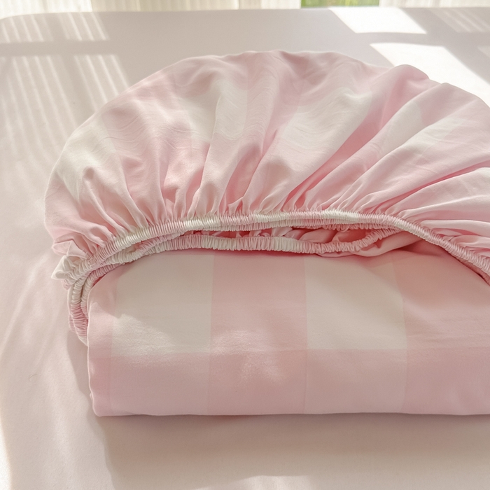 91家纺网 家纺一手货源 找家纺 温眠家纺 2025新款纯色格子高克重水洗棉床笠全包围防滑床罩保护套单床笠 元气桃桃