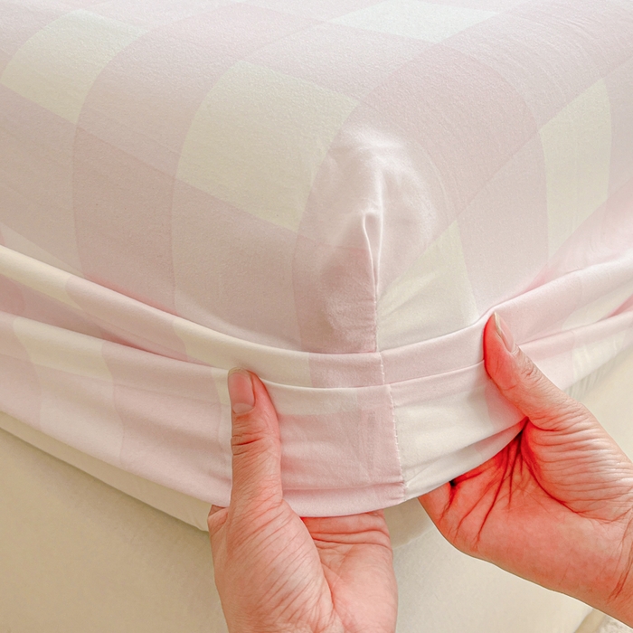 91家纺网 家纺一手货源 找家纺 温眠家纺 2025新款纯色格子高克重水洗棉床笠全包围防滑床罩保护套单床笠 元气桃桃