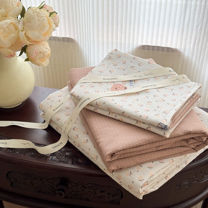 91家纺网 家纺一手货源 找家纺 温眠家纺 2025新款云感针织双层纱四件套 甜茶