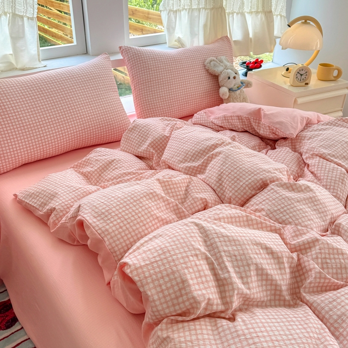 91家纺网 家纺一手货源 找家纺 温眠家纺 2025新款云感针织双层纱四件套 粉小格