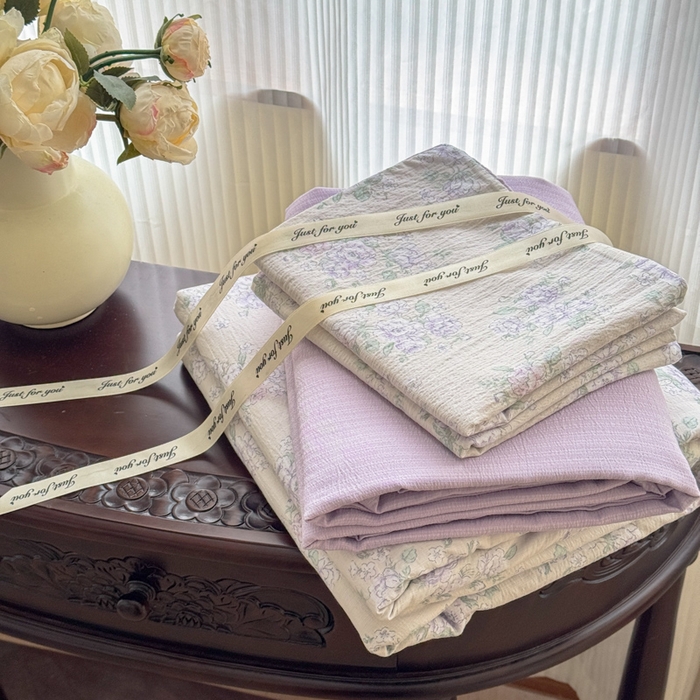 91家纺网 家纺一手货源 找家纺 温眠家纺 2025新款云感针织双层纱四件套 花开半夏