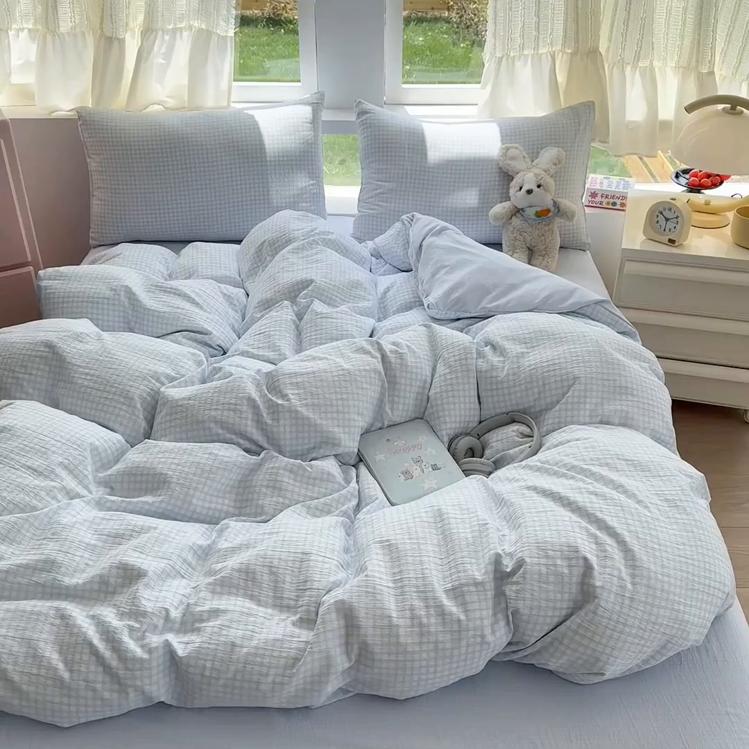 91家纺网 家纺一手货源 找家纺 温眠家纺 2025新款云感针织双层纱四件套 蓝小格