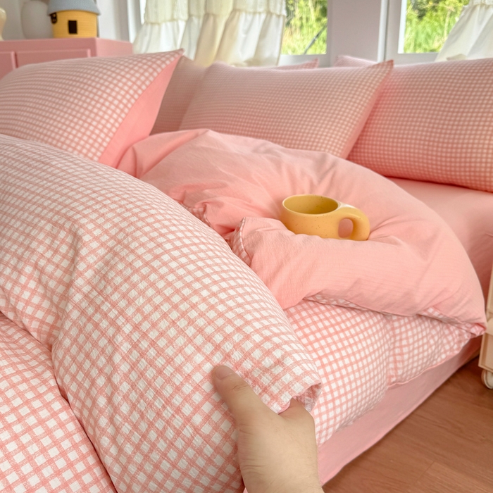 91家纺网 家纺一手货源 找家纺 温眠家纺 2025新款活性印染云感针织双层纱四件套 粉小格