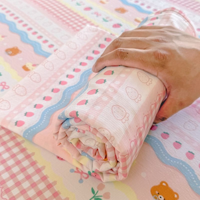 91家纺网 家纺一手货源 找家纺 温眠家纺 2025春夏新款云感棉双层纱床单单床单枕套三件套 草莓蛋糕