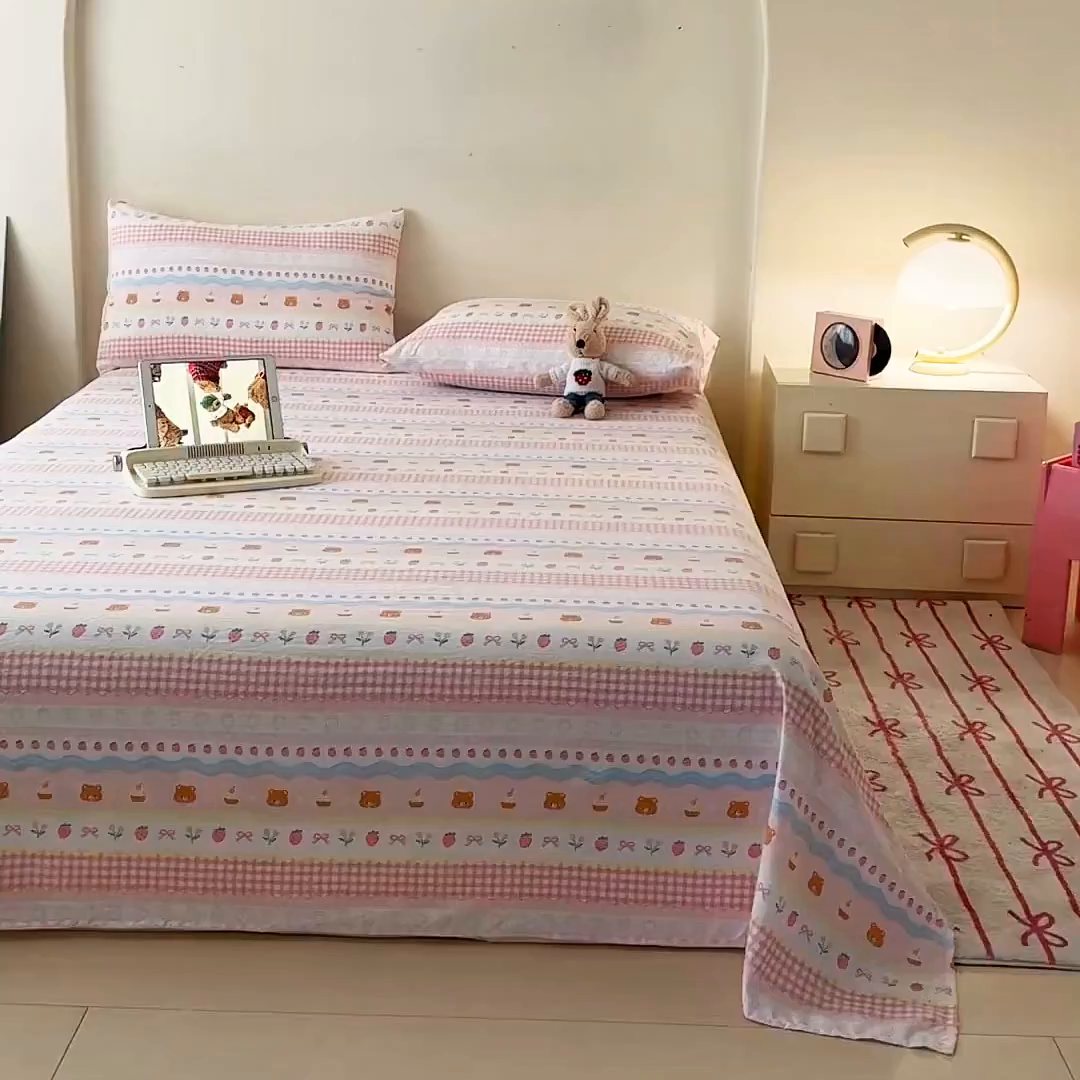 91家纺网 家纺一手货源 找家纺 温眠家纺 2025春夏新款云感棉双层纱床单单床单枕套三件套 草莓蛋糕