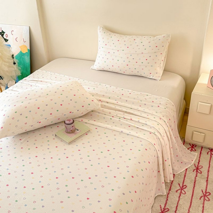 91家纺网 家纺一手货源 找家纺 温眠家纺 2025春夏新款云感棉双层纱床单单床单枕套三件套 浪漫邂逅