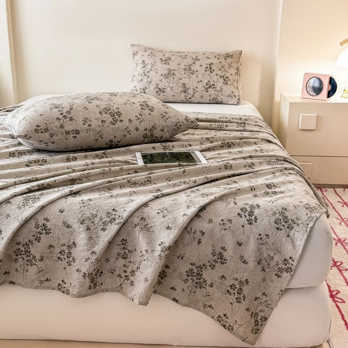 91家纺网 家纺一手货源 找家纺 温眠家纺 2025春夏新款云感棉双层纱床单单床单枕套三件套 秋风萧瑟