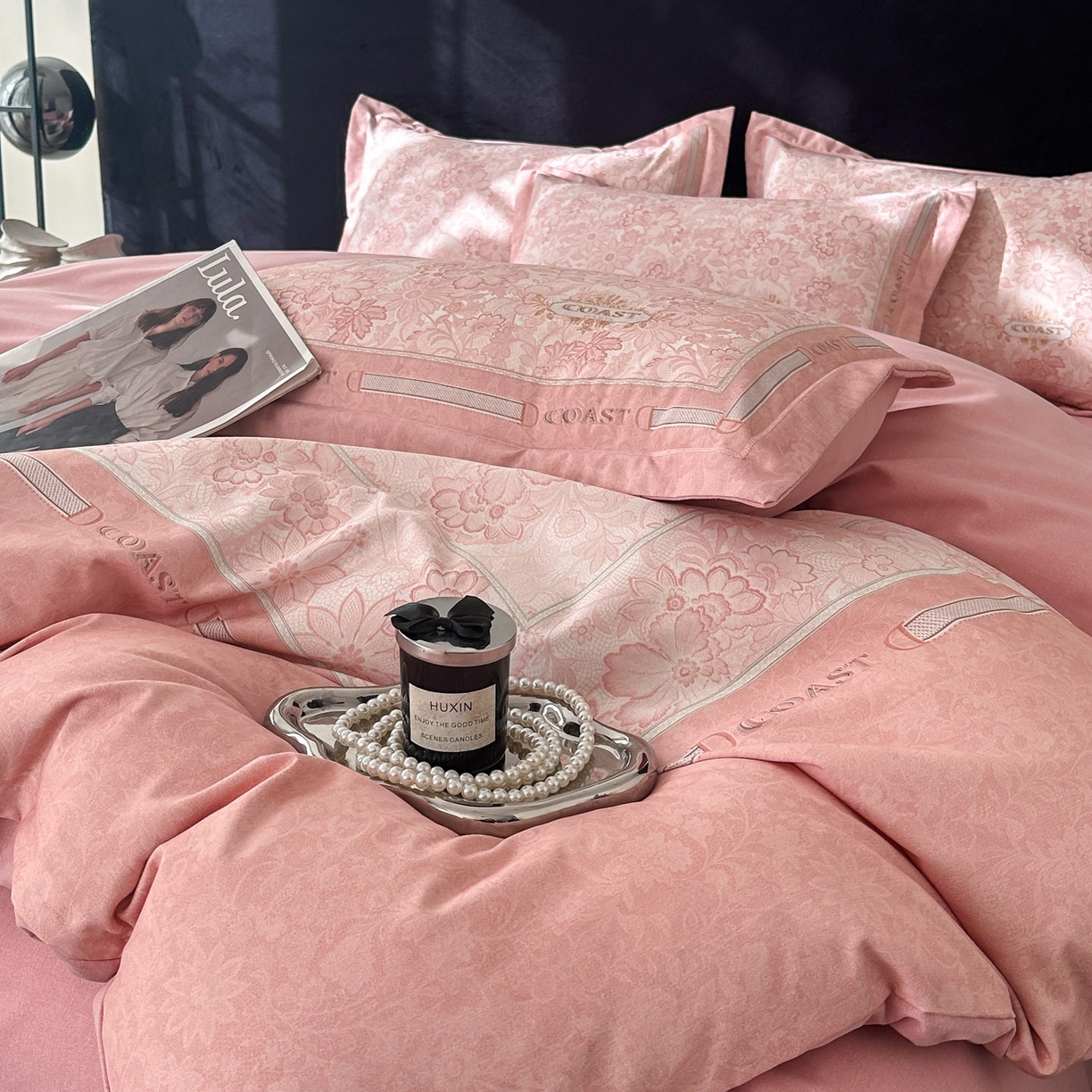 91家纺网 家纺一手货源 找家纺 喜四方 2026年新款加厚全棉印花加绣花四件套 花样年华-粉