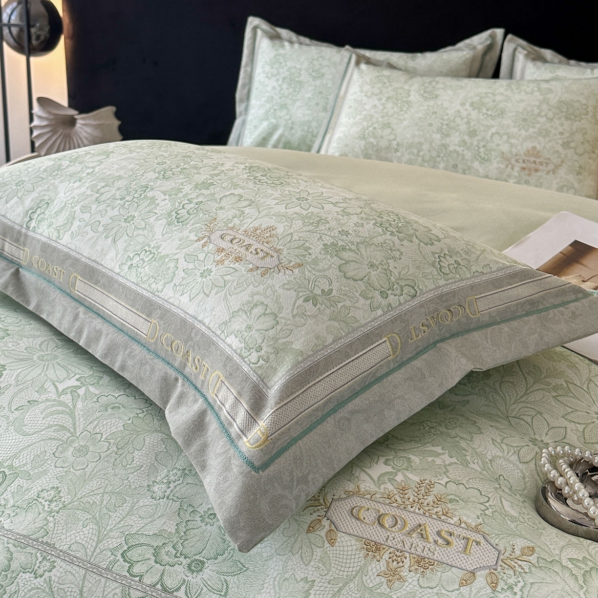 91家纺网 家纺一手货源 找家纺 喜四方 2026年新款加厚全棉印花加绣花四件套 花样年华-绿