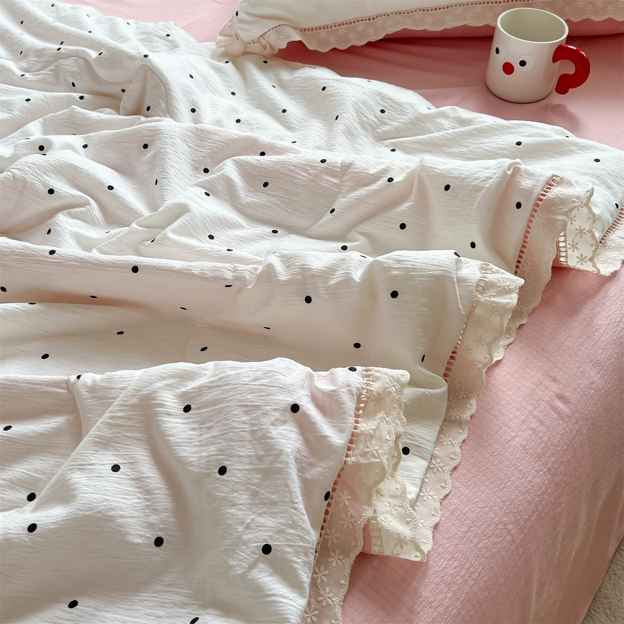 91家纺网 家纺一手货源 找家纺 温眠家纺 2025新款云感双层纱镂空花边夏被四件套 初恋