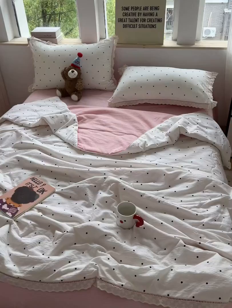 91家纺网 家纺一手货源 找家纺 温眠家纺 2025新款云感双层纱镂空花边夏被四件套 初恋