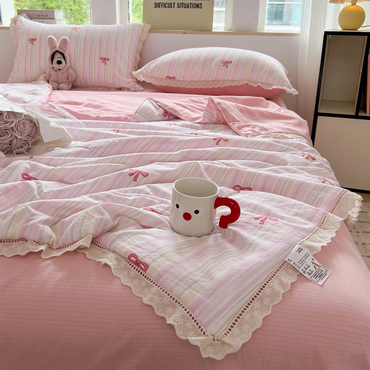 91家纺网 家纺一手货源 找家纺 温眠家纺 2025新款云感双层纱镂空花边夏被四件套 蝴蝶结