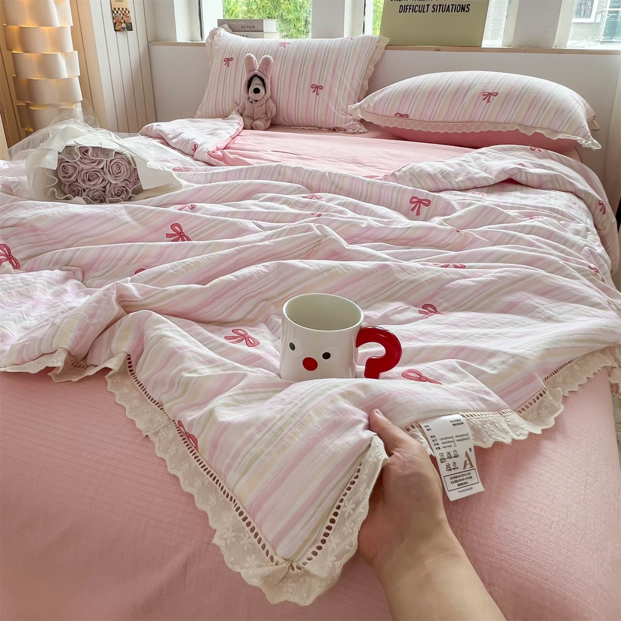 91家纺网 家纺一手货源 找家纺 温眠家纺 2025新款云感双层纱镂空花边夏被四件套 蝴蝶结