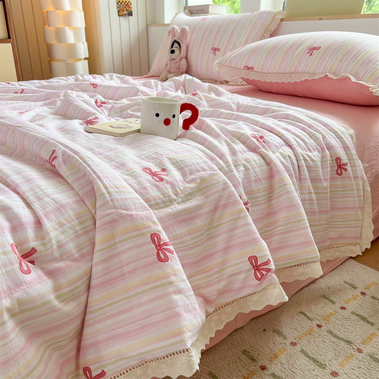 91家纺网 家纺一手货源 找家纺 温眠家纺 2025新款云感双层纱镂空花边夏被四件套 蝴蝶结