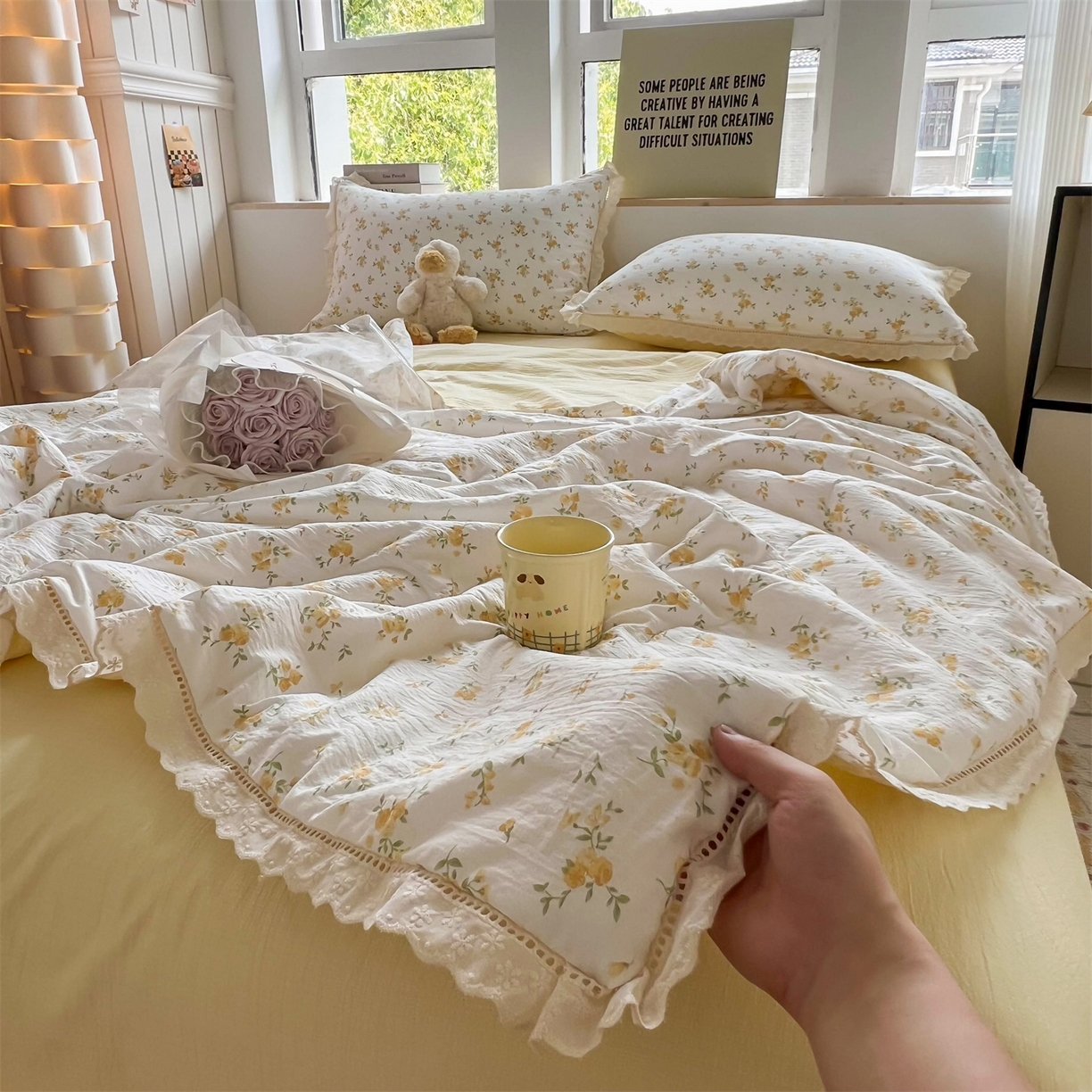 91家纺网 家纺一手货源 找家纺 温眠家纺 2025新款云感双层纱镂空花边夏被四件套 梨花落