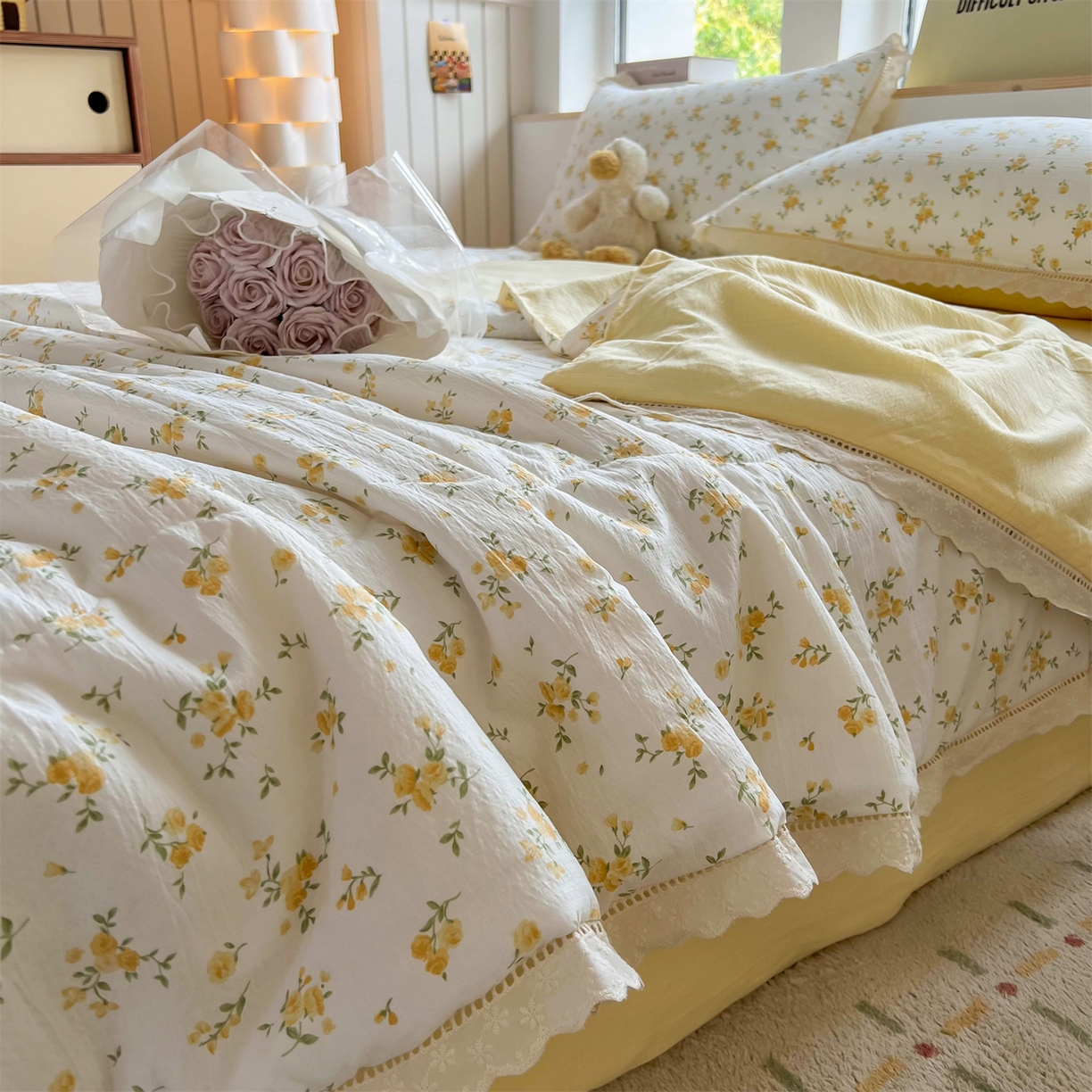 91家纺网 家纺一手货源 找家纺 温眠家纺 2025新款云感双层纱镂空花边夏被四件套 梨花落