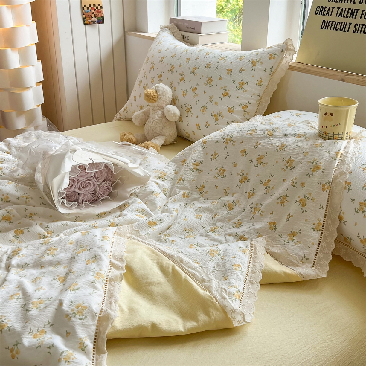 91家纺网 家纺一手货源 找家纺 温眠家纺 2025新款云感双层纱镂空花边夏被四件套 梨花落