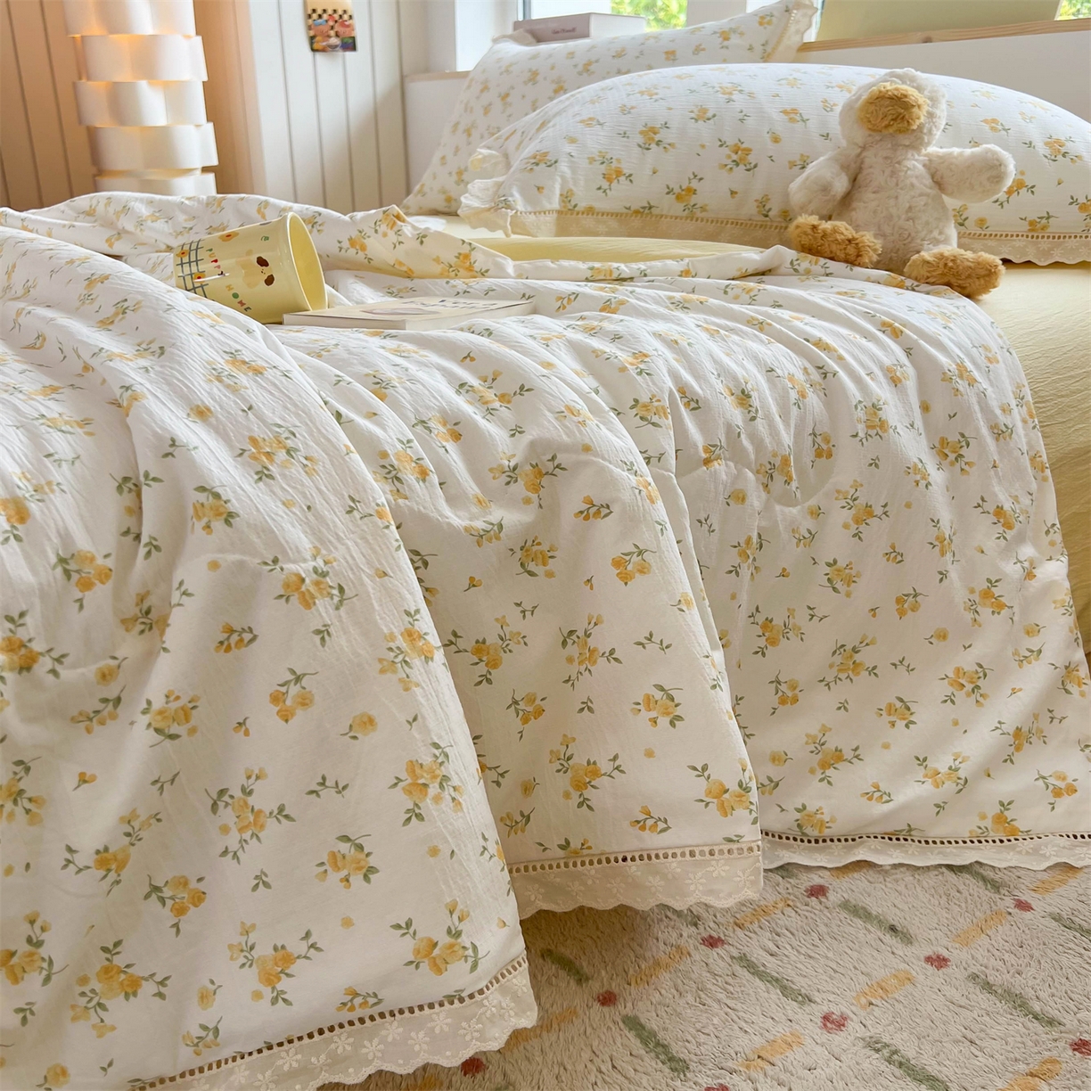 91家纺网 家纺一手货源 找家纺 温眠家纺 2025新款云感双层纱镂空花边夏被四件套 梨花落