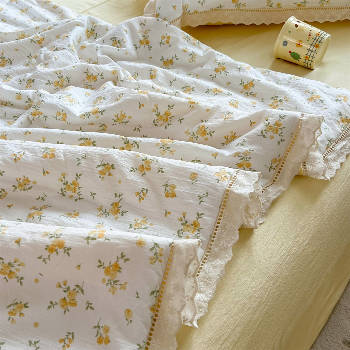 91家纺网 家纺一手货源 找家纺 温眠家纺 2025新款云感双层纱镂空花边夏被四件套 梨花落