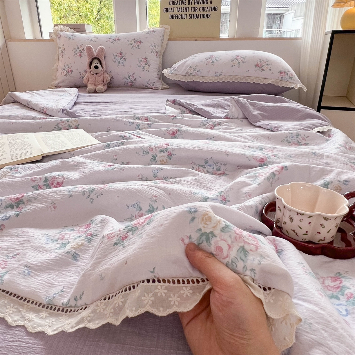 91家纺网 家纺一手货源 找家纺 温眠家纺 2025新款云感双层纱镂空花边夏被四件套 梦露