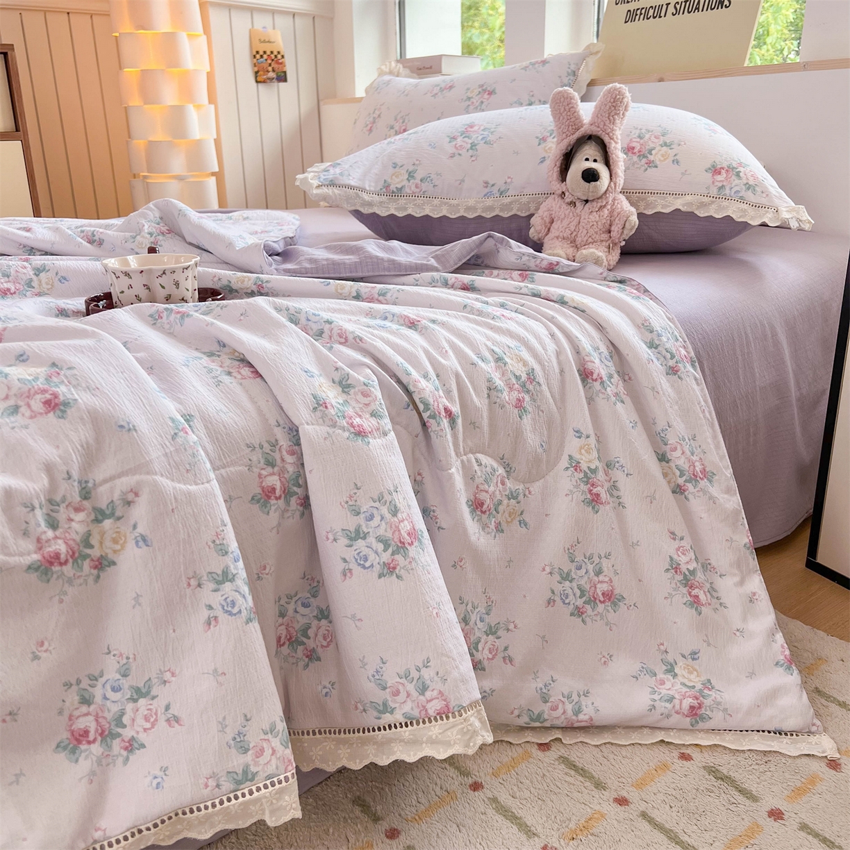 91家纺网 家纺一手货源 找家纺 温眠家纺 2025新款云感双层纱镂空花边夏被四件套 梦露