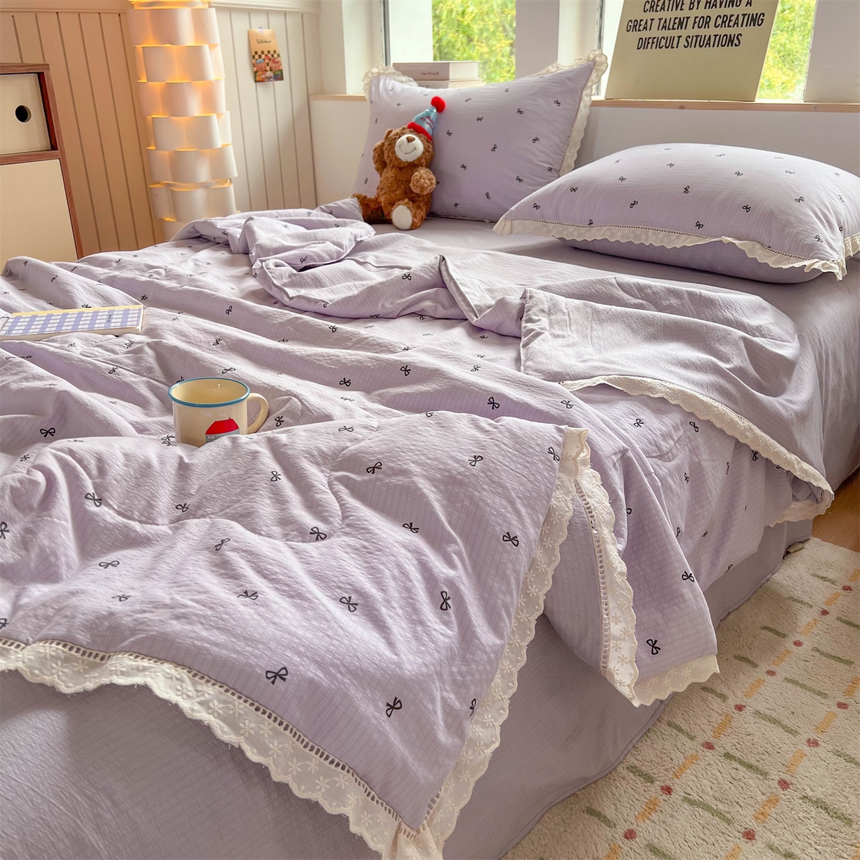 91家纺网 家纺一手货源 找家纺 温眠家纺 2025新款云感双层纱镂空花边夏被四件套 小资情调