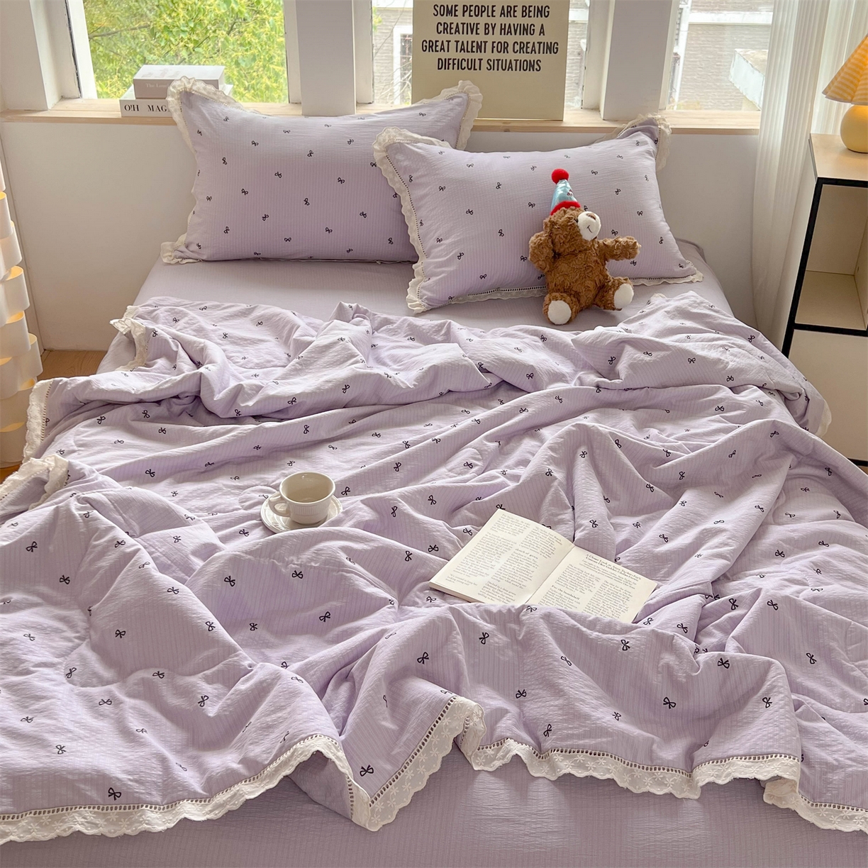 91家纺网 家纺一手货源 找家纺 温眠家纺 2025新款云感双层纱镂空花边夏被四件套 小资情调