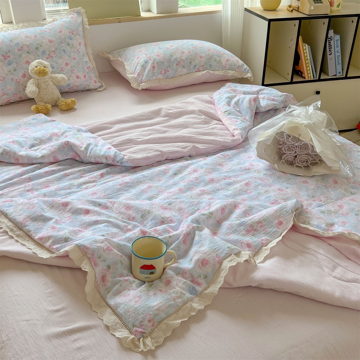 91家纺网 家纺一手货源 找家纺 温眠家纺 2025新款云感双层纱镂空花边夏被四件套 悠野