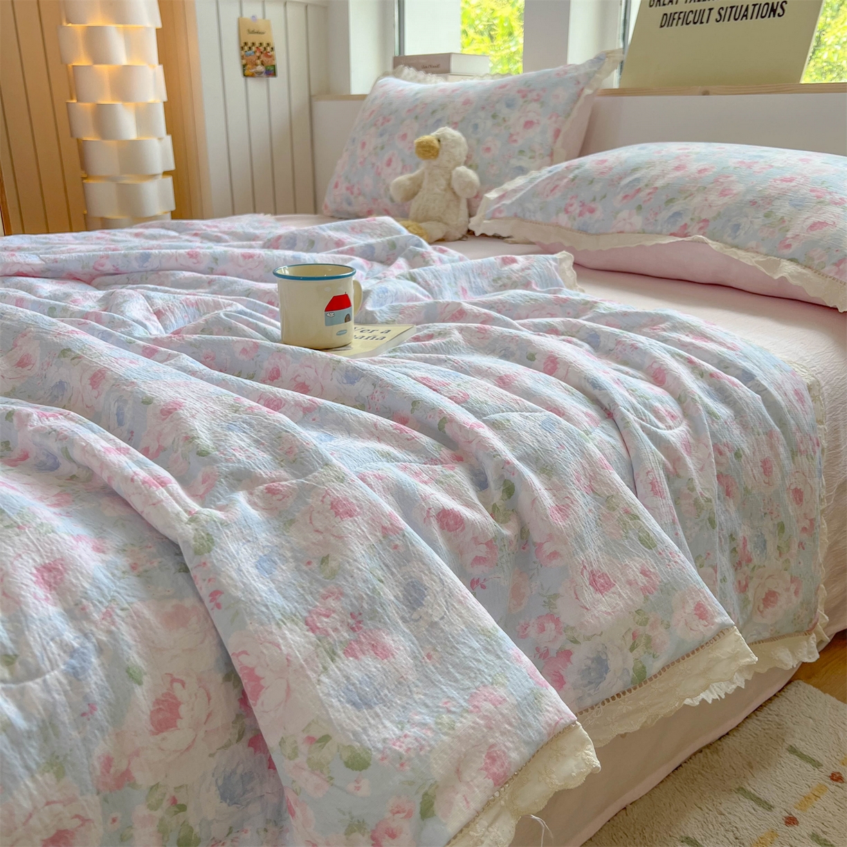 91家纺网 家纺一手货源 找家纺 温眠家纺 2025新款云感双层纱镂空花边夏被四件套 悠野