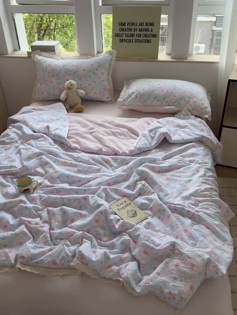 91家纺网 家纺一手货源 找家纺 温眠家纺 2025新款云感双层纱镂空花边夏被四件套 悠野