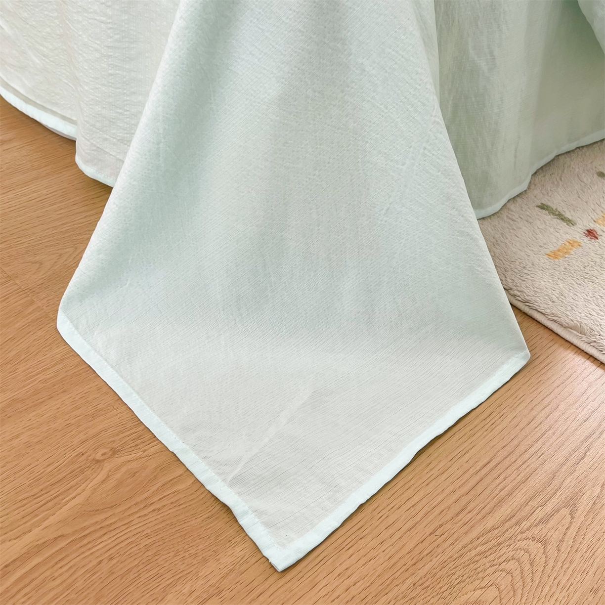 91家纺网 家纺一手货源 找家纺 温眠家纺 2025新款云感双层纱镂空花边夏被四件套 遇见彩虹