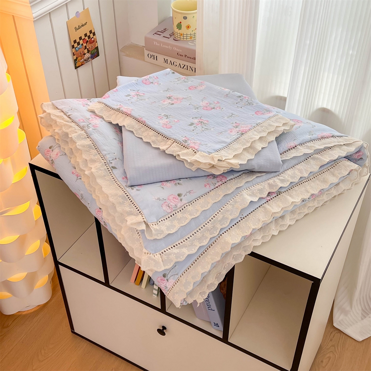 91家纺网 家纺一手货源 找家纺 温眠家纺 2025新款云感双层纱镂空花边夏被四件套 组合图