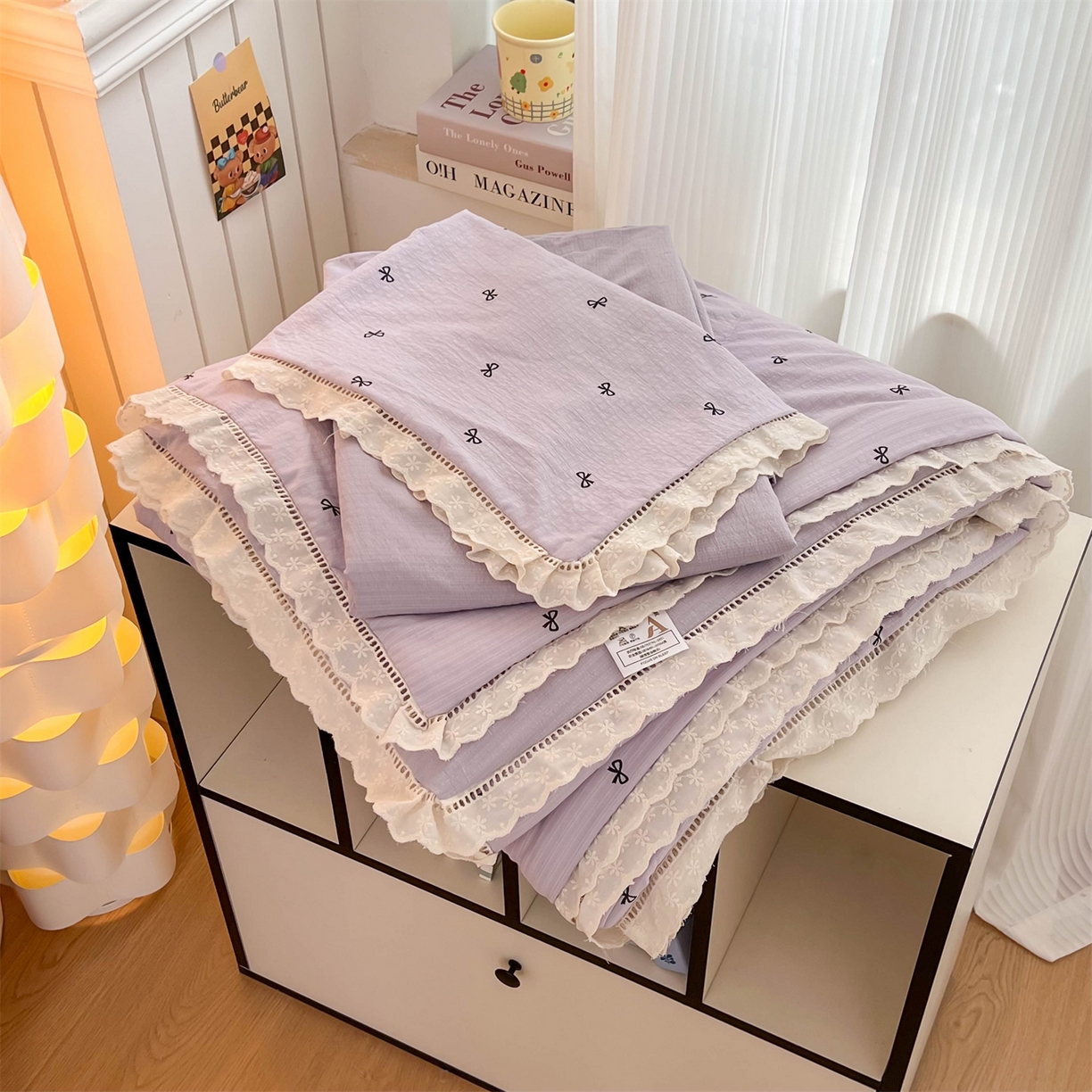 91家纺网 家纺一手货源 找家纺 温眠家纺 2025新款云感双层纱镂空花边夏被四件套 组合图