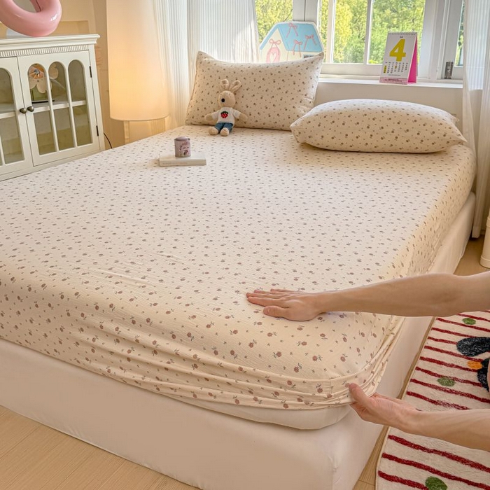 91家纺网 家纺一手货源 找家纺 温眠家纺 2025春夏新款云感棉双层纱床笠单床笠枕套三件套 旧梦难续