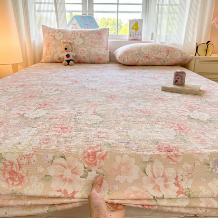 91家纺网 家纺一手货源 找家纺 温眠家纺 2025春夏新款云感棉双层纱床笠单床笠枕套三件套 国色芳华