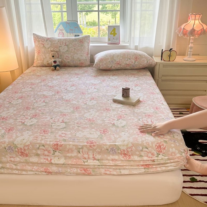 91家纺网 家纺一手货源 找家纺 温眠家纺 2025春夏新款云感棉双层纱床笠单床笠枕套三件套 国色芳华