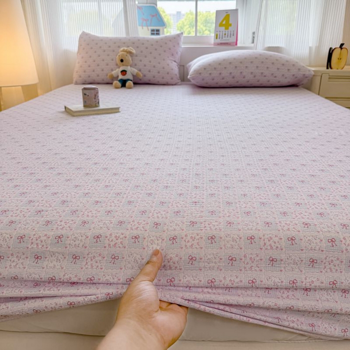 91家纺网 家纺一手货源 找家纺 温眠家纺 2025春夏新款云感棉双层纱床笠单床笠枕套三件套 琉璃瓦梦