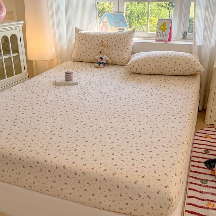 91家纺网 家纺一手货源 找家纺 温眠家纺 2025春夏新款云感棉双层纱床笠单床笠枕套三件套 旧梦难续