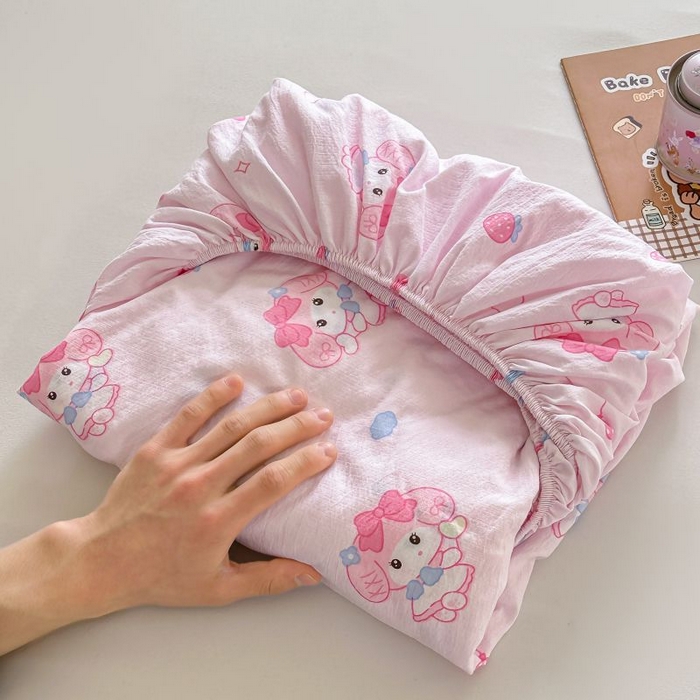 91家纺网 家纺一手货源 找家纺 温眠家纺 2025春夏新款云感棉双层纱床笠单床笠枕套三件套 莓乐蒂