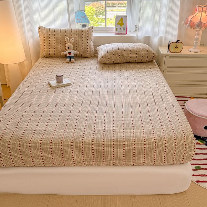 91家纺网 家纺一手货源 找家纺 温眠家纺 2025春夏新款云感棉双层纱床笠单床笠枕套三件套 相思红豆