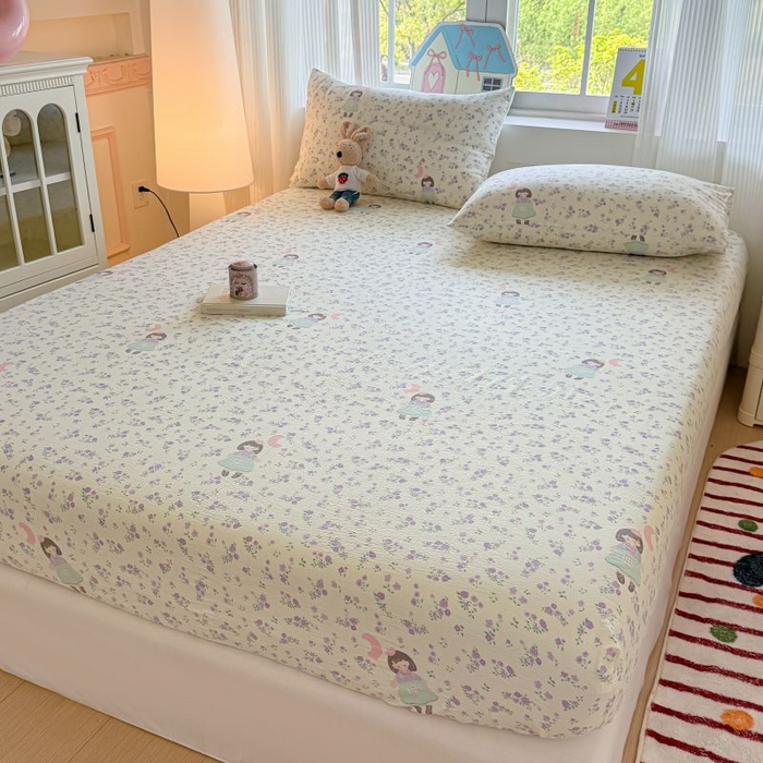 91家纺网 家纺一手货源 找家纺 温眠家纺 2025春夏新款云感棉双层纱床笠单床笠枕套三件套 思念女孩