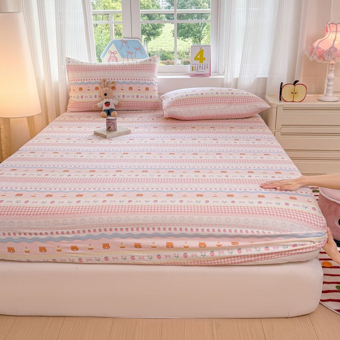 91家纺网 家纺一手货源 找家纺 温眠家纺 2025春夏新款云感棉双层纱床笠单床笠枕套三件套 草莓蛋糕