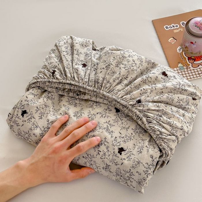 91家纺网 家纺一手货源 找家纺 温眠家纺 2025春夏新款云感棉双层纱床笠单床笠枕套三件套 兔与晚风