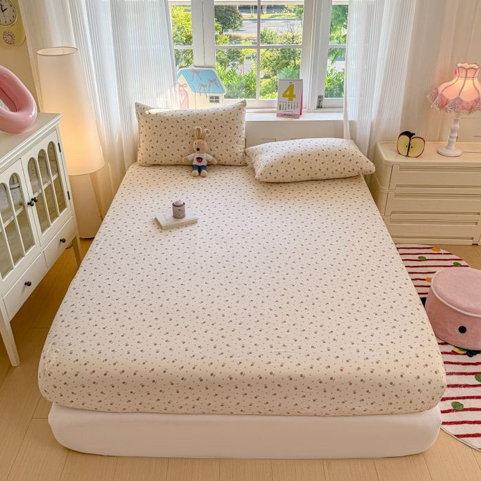 91家纺网 家纺一手货源 找家纺 温眠家纺 2025春夏新款云感棉双层纱床笠单床笠枕套三件套 旧梦难续